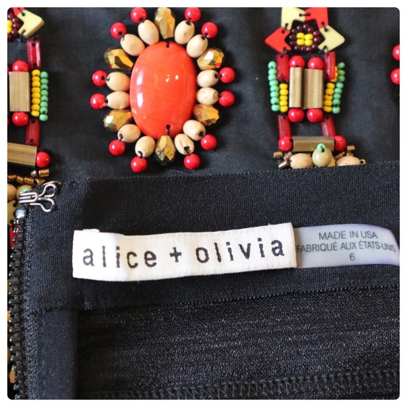 ALICE + OLIVIA Saraphina Beaded Cropped Top - Picture 12 of 15